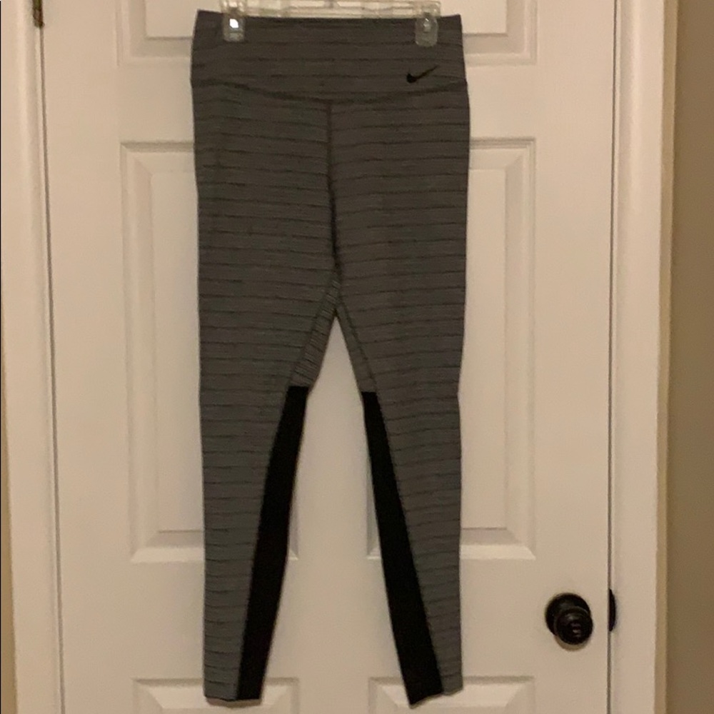 Nike dry fit leggings large